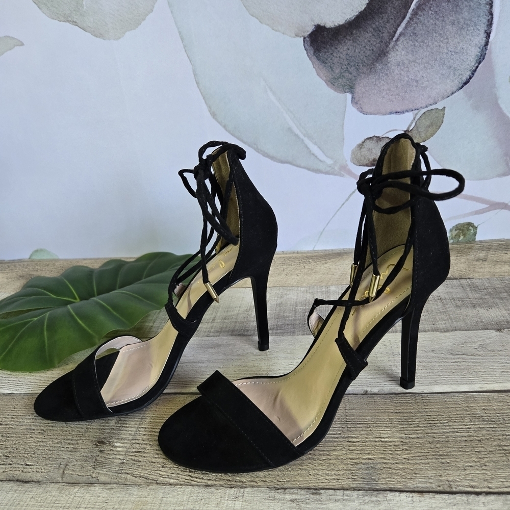 LULUS | Elegant Strappy Heels in Black sz 6.5 - Picture 2 of 8